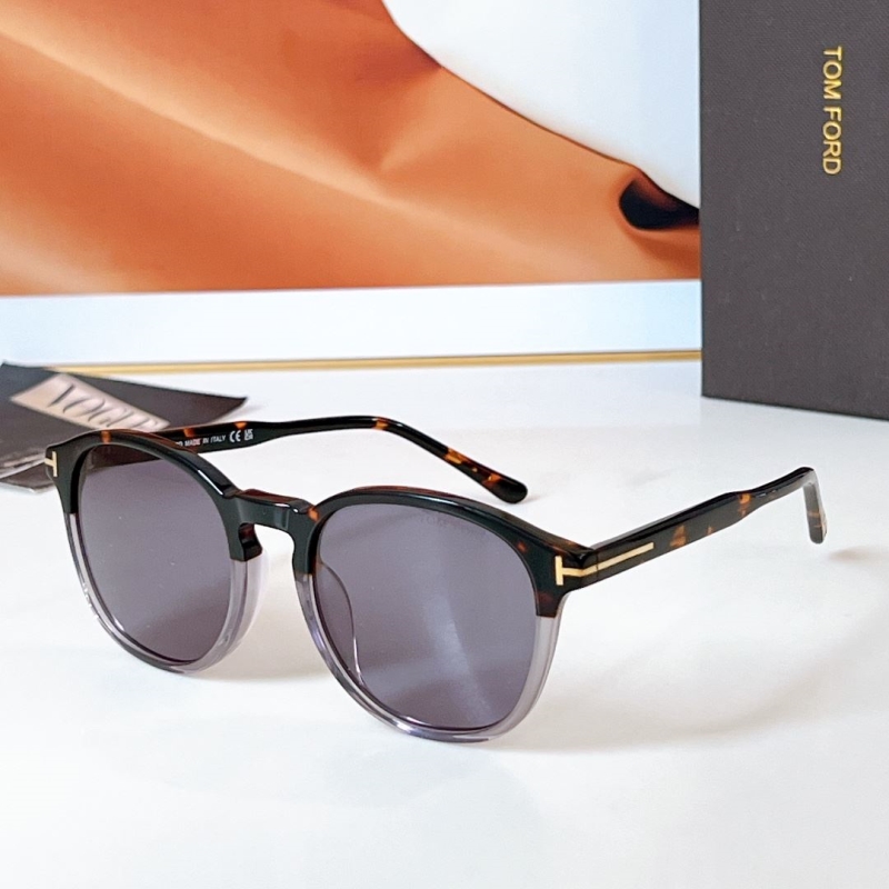 TOM FORD